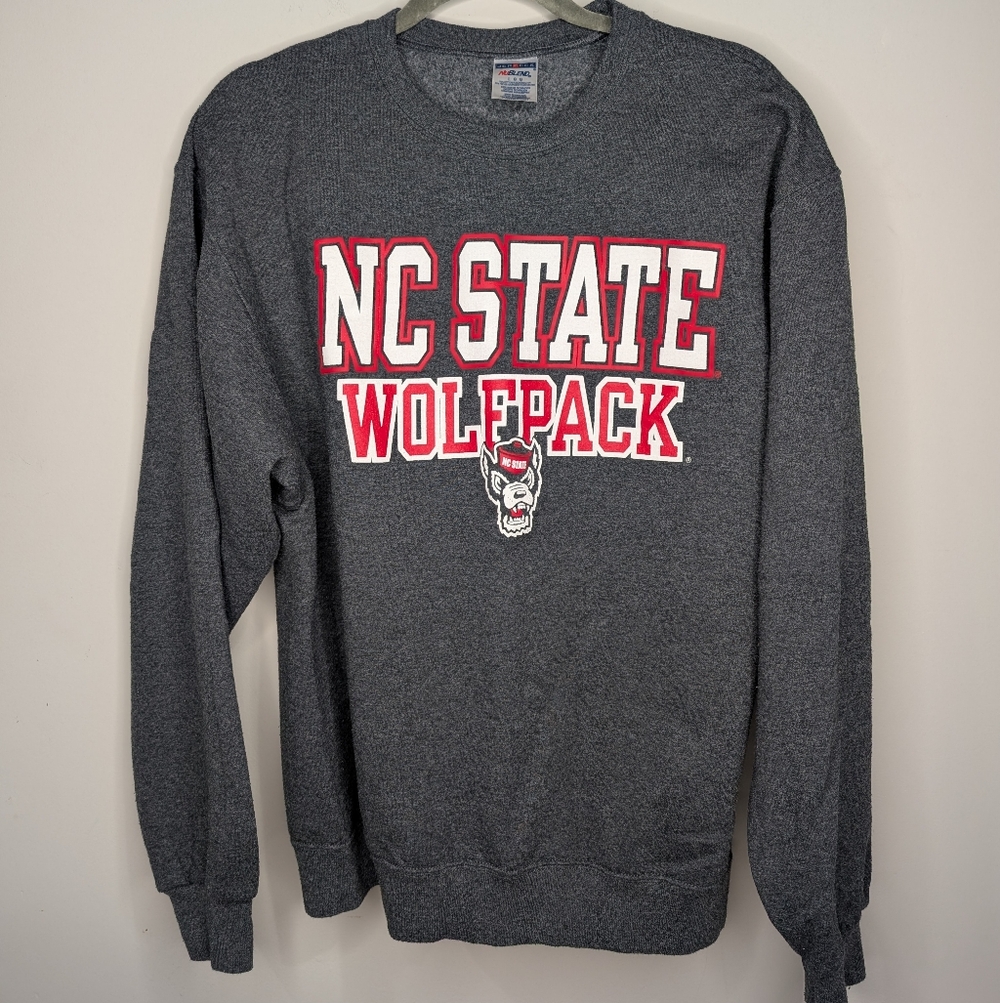NC State Wolfpack Sweatshirt – Gray Crewneck, NCAA College Sweater, Size‎ L